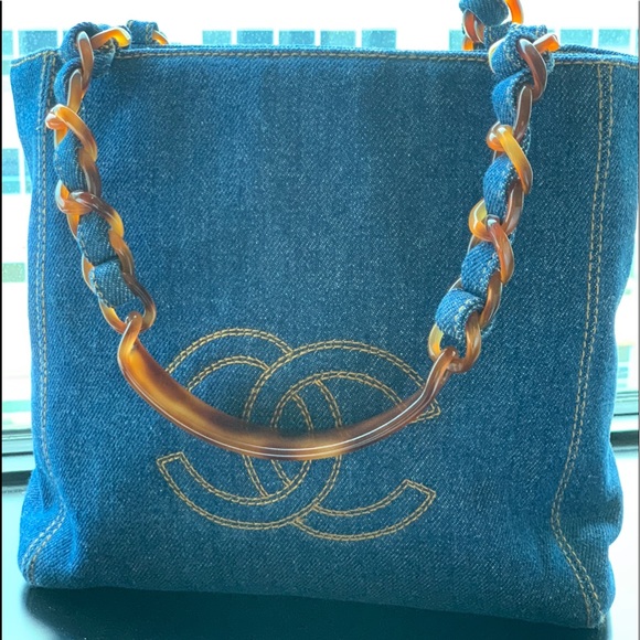 CHANEL Handbags - Vintage Chanel bag